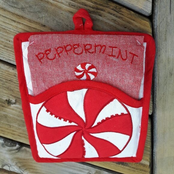CUTE Peppermint Swirl Dish Towel and Pot Holder - Picture 2 of 3